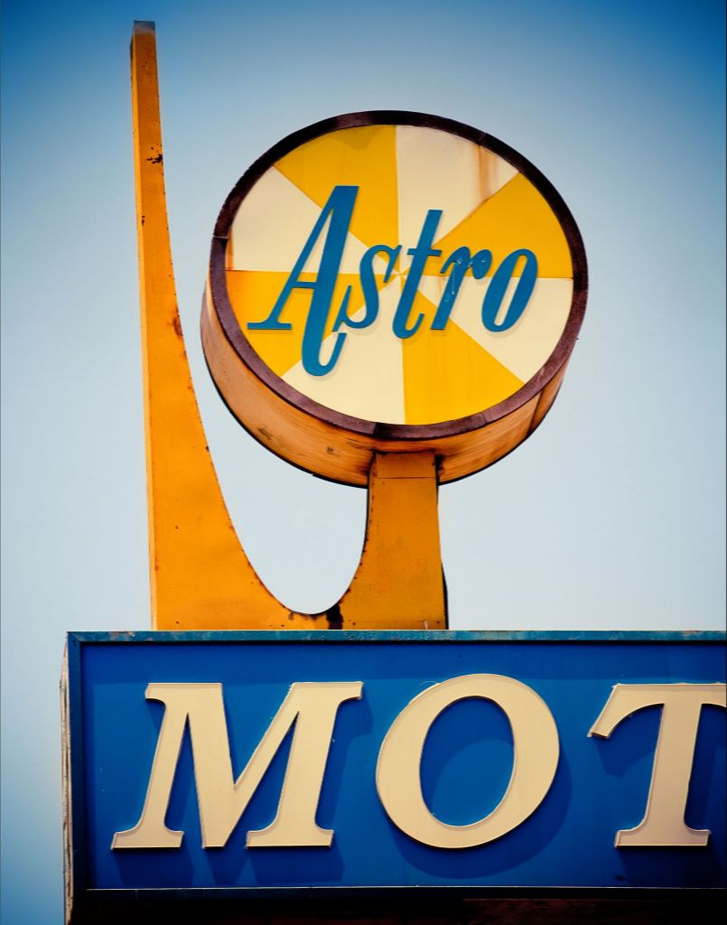 Astro Motel