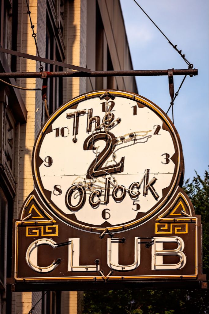 2 O'Clock Club